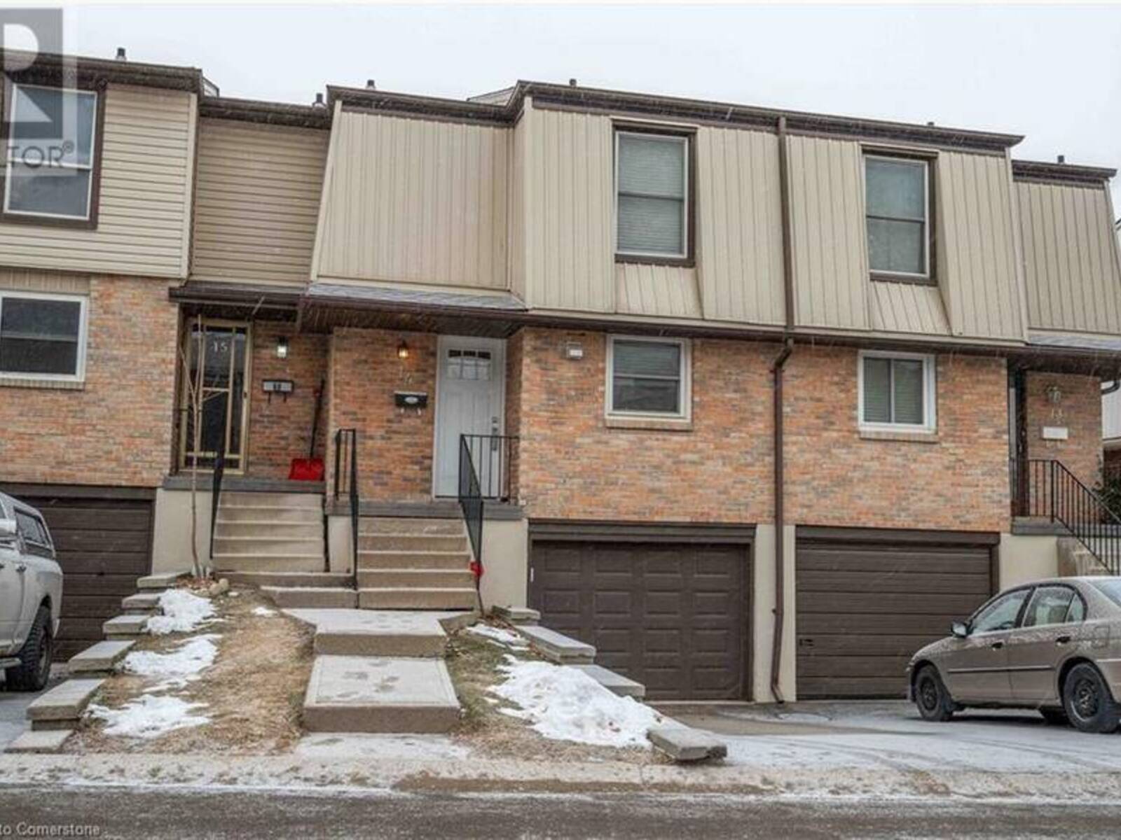 10 ANGUS Road Unit# 14, Hamilton, Ontario L8K 6K3