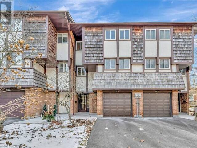 22 THISTLE Lane Dundas Ontario, L9H 6G1