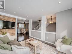 64 S BRONTE Street S Unit# 11 Milton Ontario, L9T 1Y8