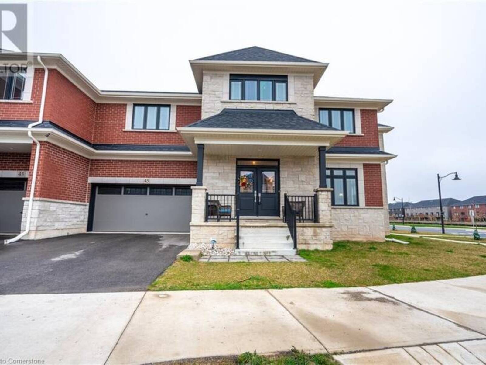 45 GREAT FALLS Boulevard, Waterdown, Ontario L8B 1X8