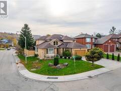 90 DEREK Drive Hamilton Ontario, L8G 5A7