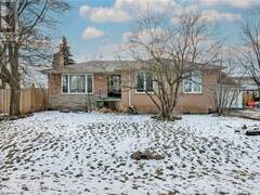 472 SEATON Drive Oakville Ontario, L6L 3Y4