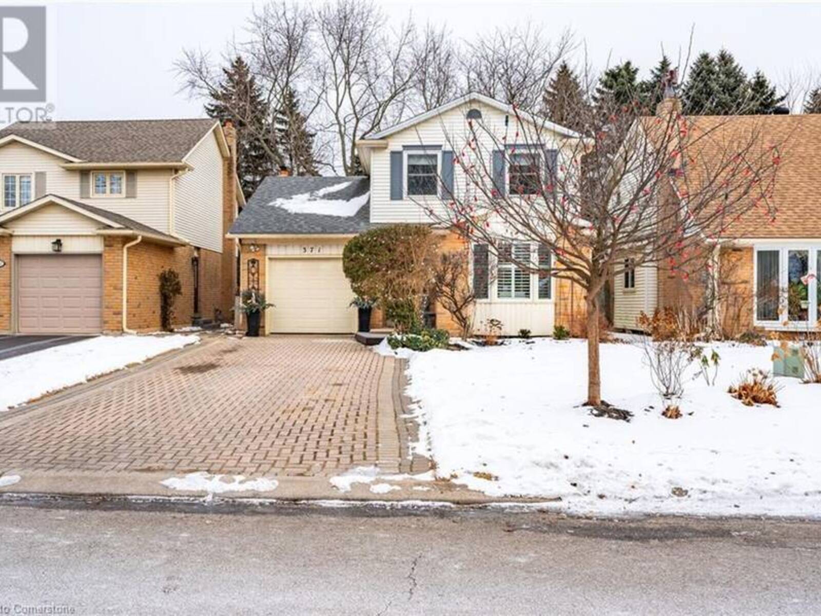 371 KNIGHTSBRIDGE Crescent, Ancaster, Ontario L9G 3S4