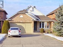 60 REDFERN Avenue Hamilton Ontario, L9C 7S4