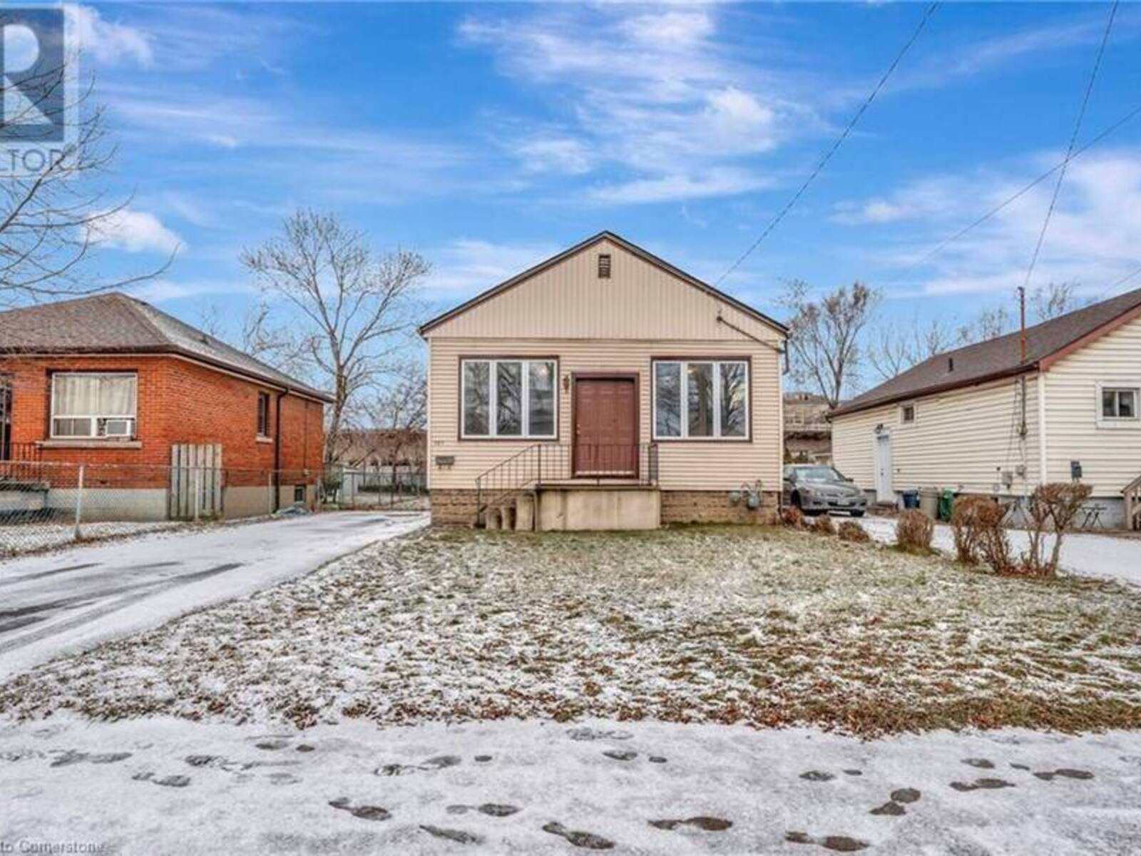 727 BRIGHTON Avenue, Hamilton, Ontario L8H 6H5