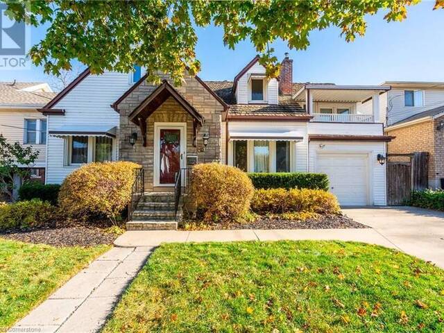 13 WARDROPE Avenue Hamilton Ontario, L8G 1R9