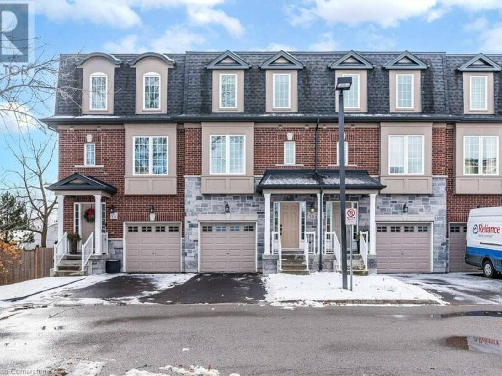 2220 QUEENSWAY Drive Unit# 13, Burlington, Ontario L7R 0E7