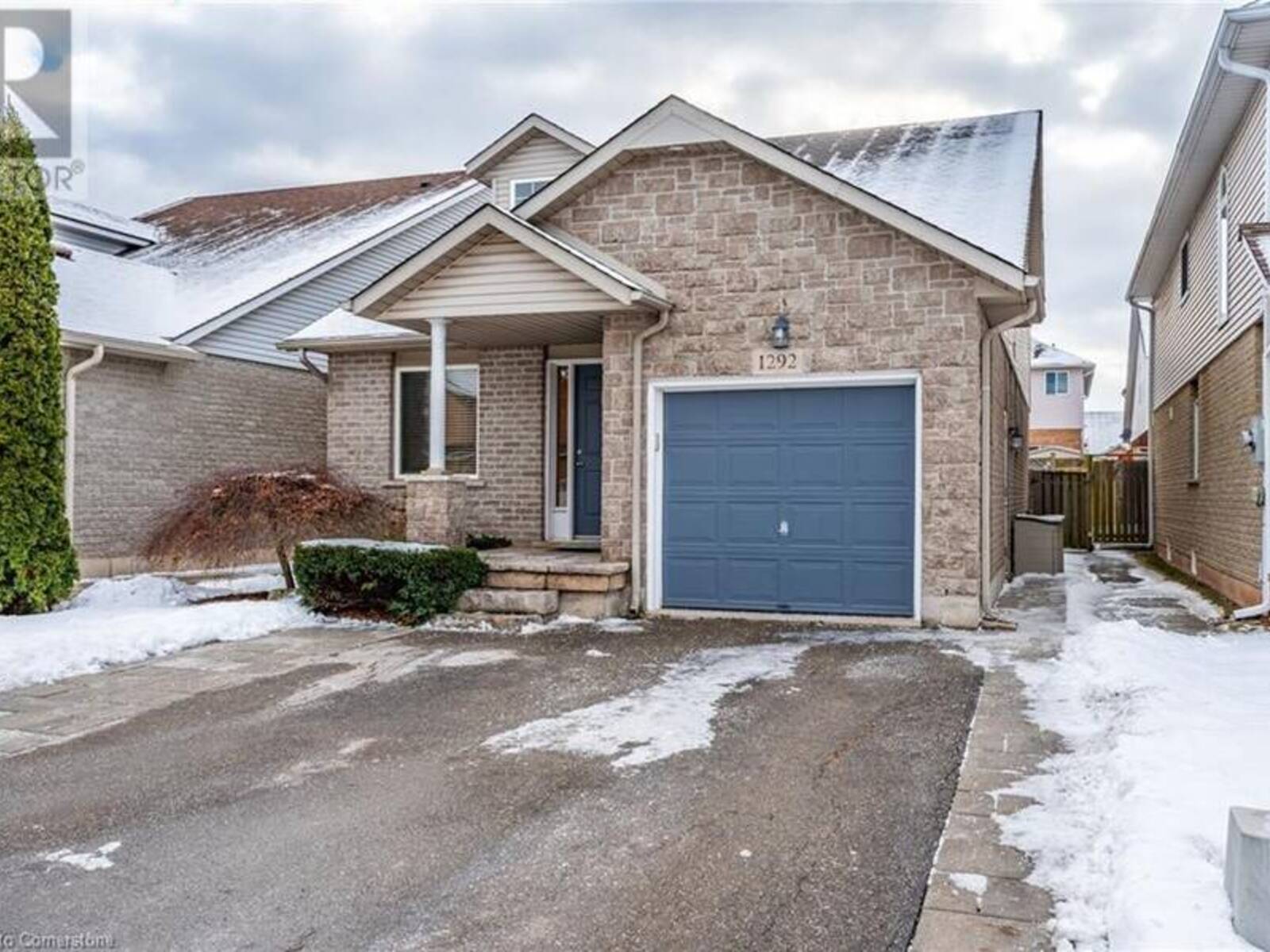 1292 INGLEHART Drive, Burlington, Ontario L7M 4Z4