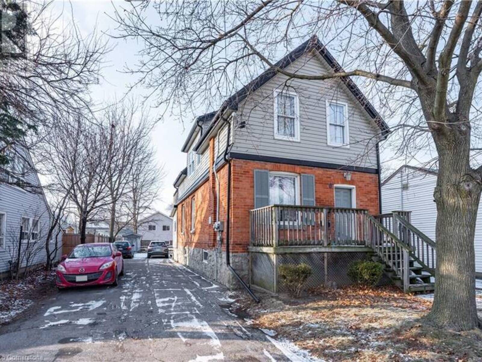 6 EAST 32ND Street, Hamilton, Ontario L8V 3R6