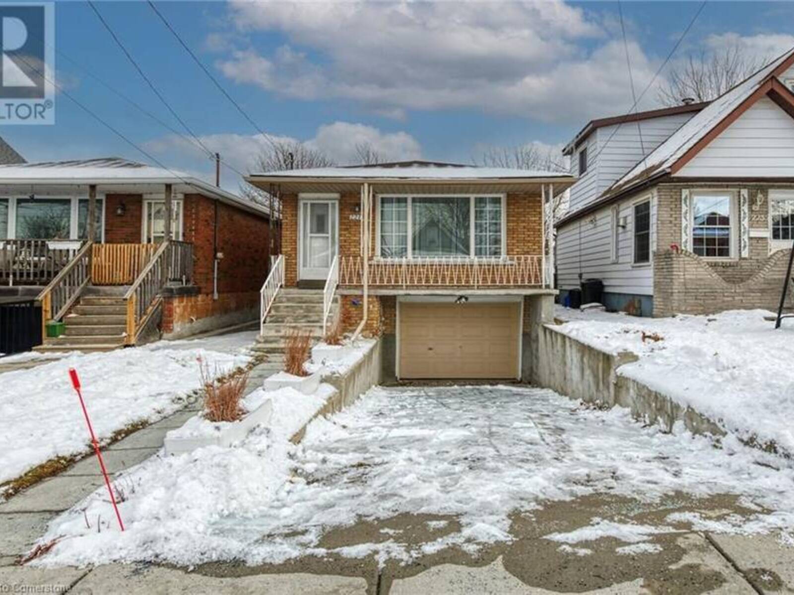 221 EAST 24TH Street, Hamilton, Ontario L8V 2Y5