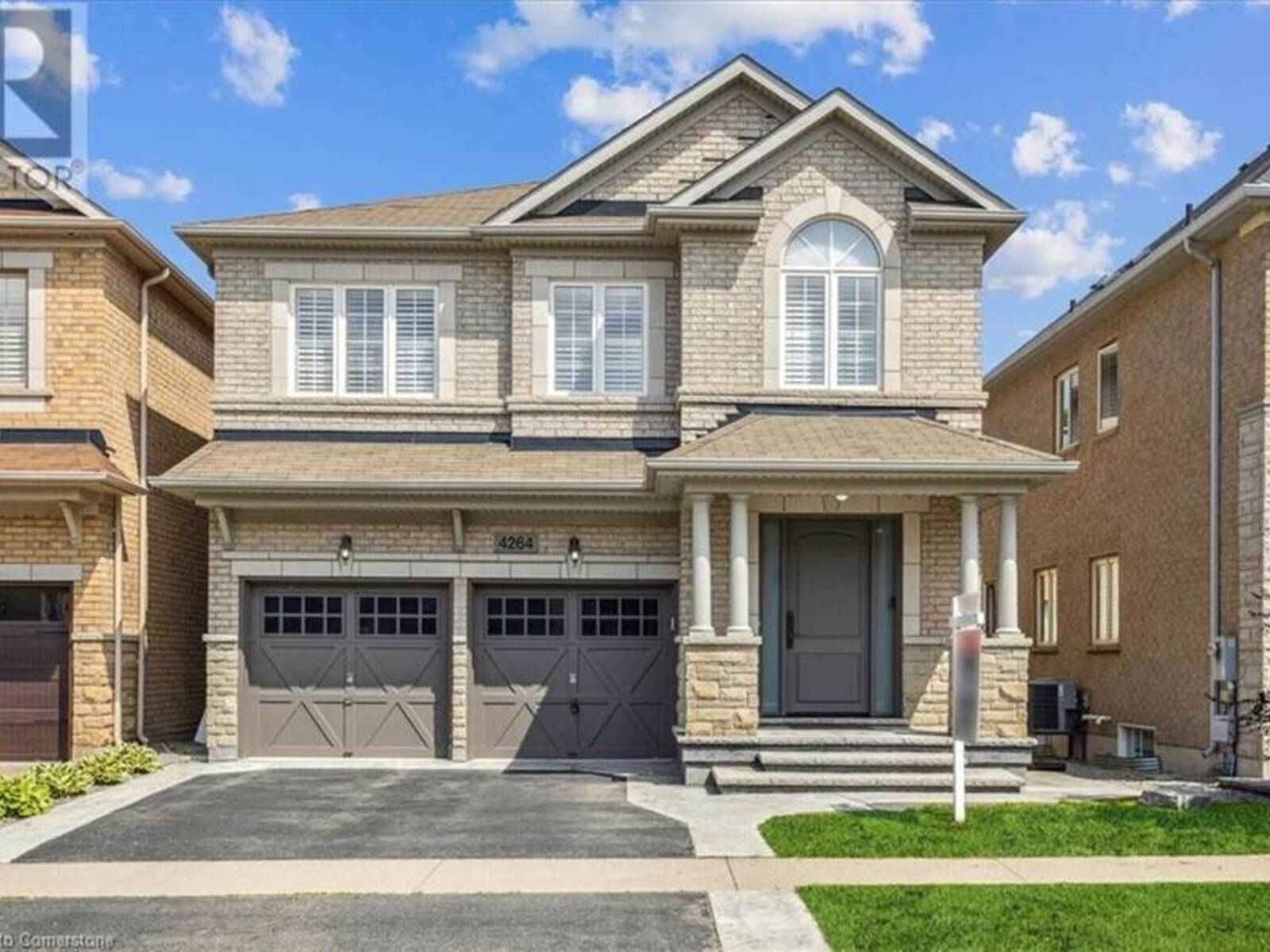 4264 ADOBE Gate, Burlington, Ontario L7M 0M4