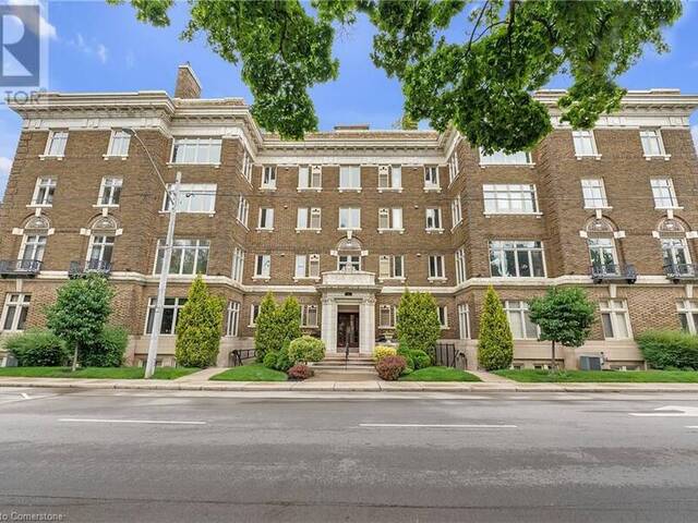 86 HERKIMER Street Unit# 13 Hamilton Ontario, L8P 2G7 - 2 Bedrooms Condo For Sale