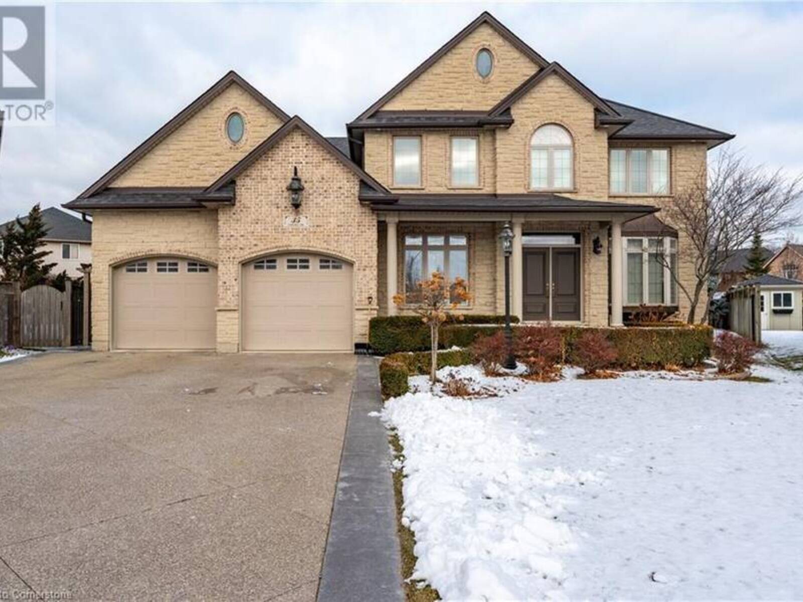 35 CHIARA Drive, Hamilton, Ontario L8E 2H1