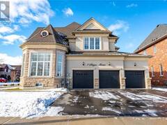 3 SHIPPEE Avenue Hamilton Ontario, L8E 5G5