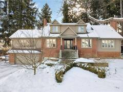 18 STONEGATE Drive Hamilton Ontario, L9G 3R7