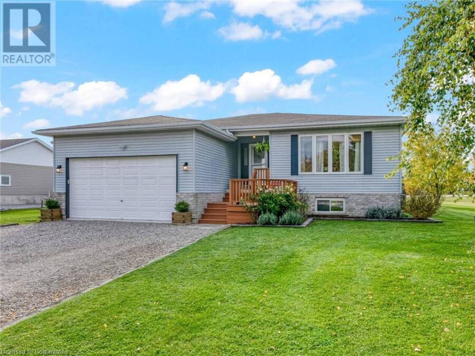 1472 NORFOLK COUNTRY 19 Road E, Wilsonville, Ontario N0E 1Z0