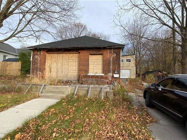 116 HURON Street Woodstock Ontario, N4S 6Z7 - Home For Sale