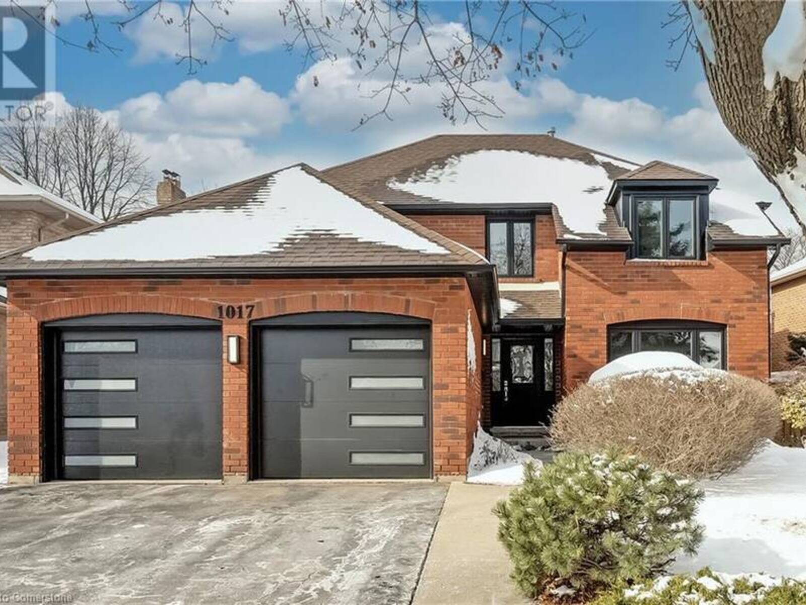 1017 OAK MEADOW Road, Oakville, Ontario L6M 1J6