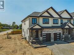 6220 CURLIN Crescent Niagara Falls Ontario, L2H 0B8