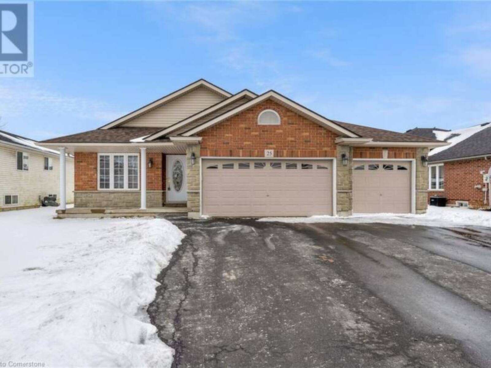 25 MAPLEVIEW Drive, Hagersville, Ontario N0A 1H0