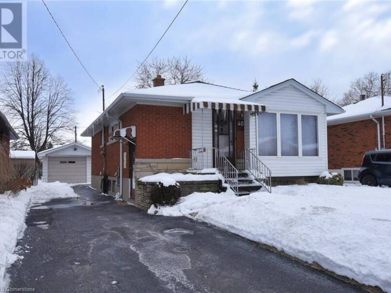 40 SEELEY Avenue, Hamilton, Ontario L8V 2G8