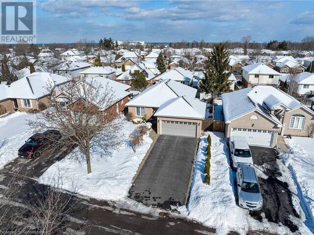 88 COLONIAL Crescent Grimsby Ontario, L3M 5H4 - 4 Bedrooms Home For Sale