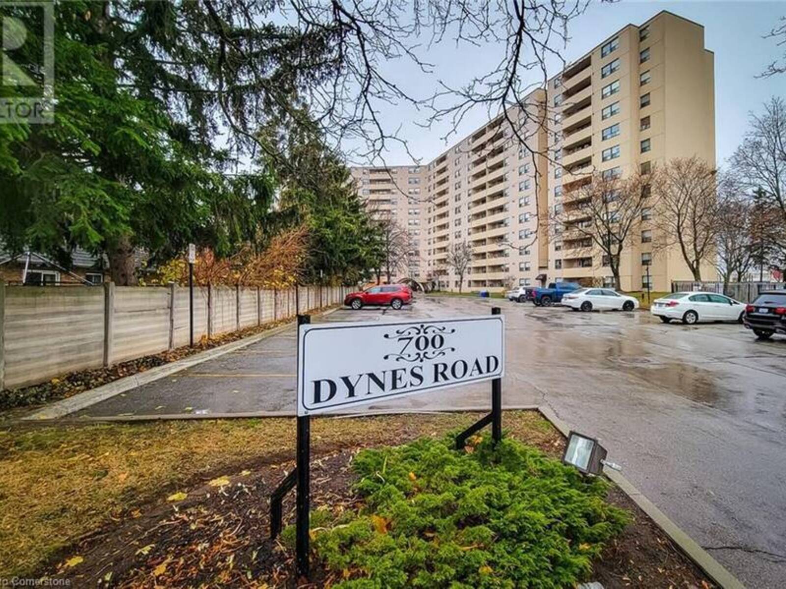 700 DYNES Road Unit# 807, Burlington, Ontario L7N 3M2