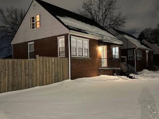 410 CROCKETT Street Hamilton Ontario, L8V 1J1 - 4 Bedrooms Home For Sale