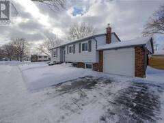 650 JENNIFER Crescent Burlington Ontario, L7N 3B3