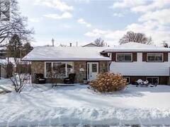 10 GOLFCREST Road Hamilton Ontario, L8K 5Y1