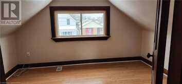 70 ROBINS Avenue | Hamilton Ontario | Slide Image Nine