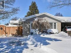 146 FIONA Crescent Hamilton Ontario, L9C 6P4