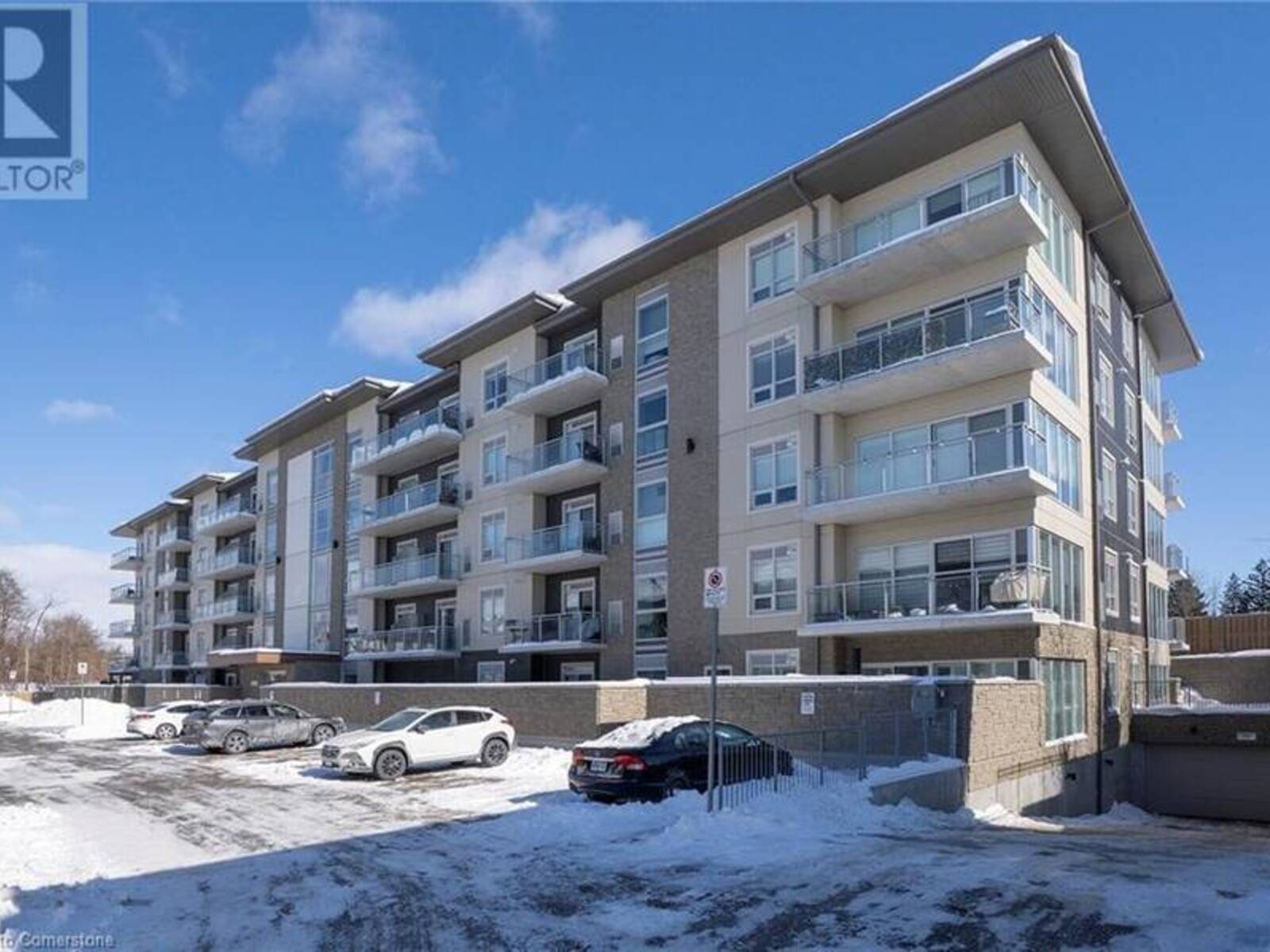 16 MARKLE Crescent Unit# 211, Ancaster, Ontario L9G 0H4