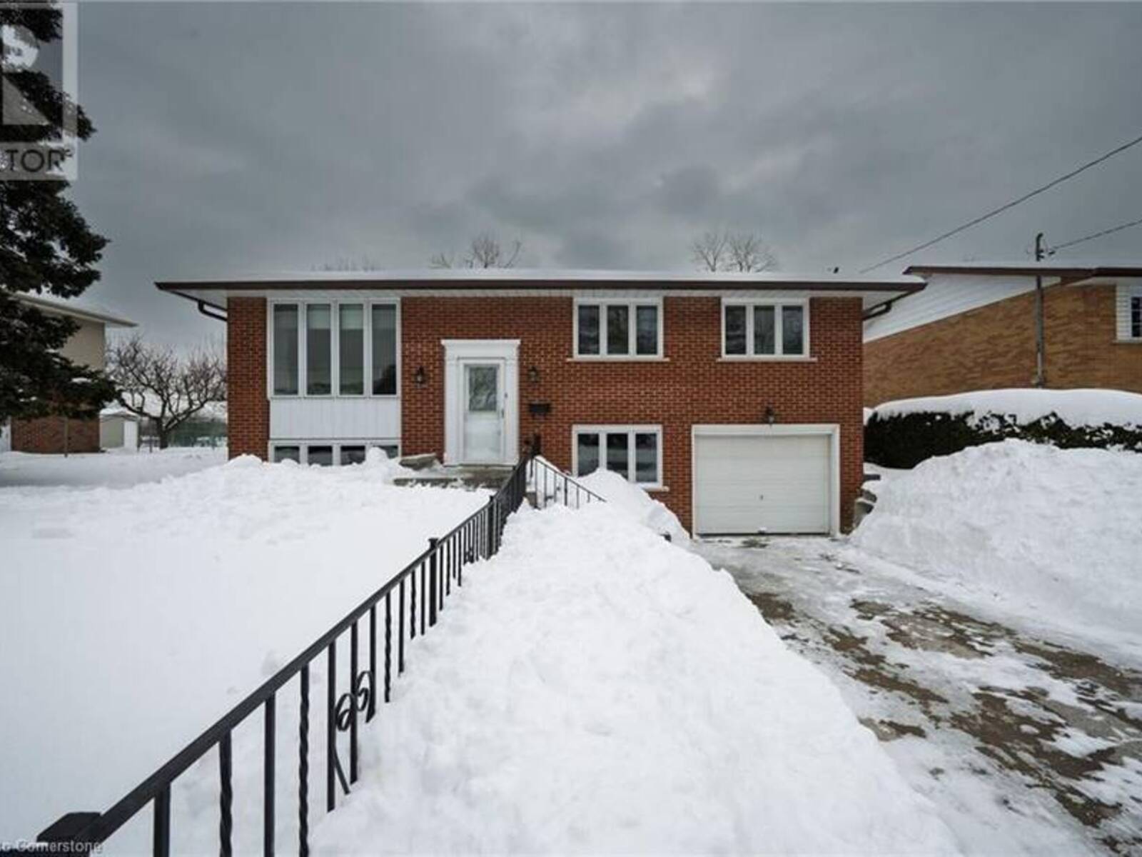 238 ELMWOOD Road, Oakville, Ontario L6K 2B1