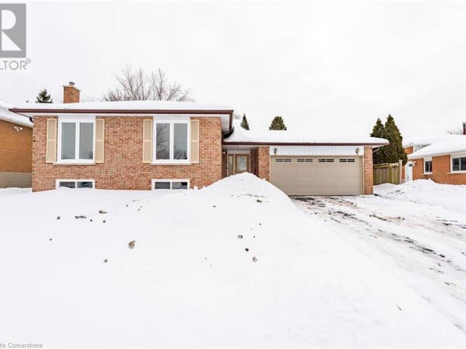 12 ASHDALE Court, Waterdown, Ontario L0R 2H3