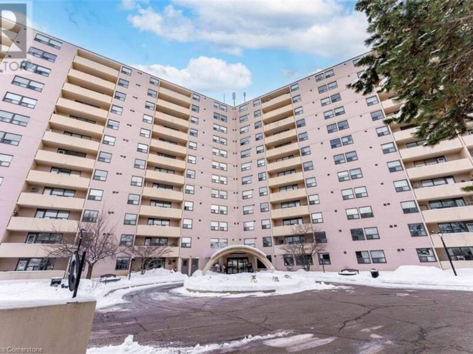 700 DYNES Road Unit# 103, Burlington, Ontario L7N 3M2