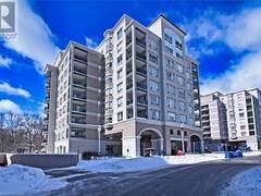 3000 CREEKSIDE Drive Unit# 304 Dundas Ontario, L9H 7S8