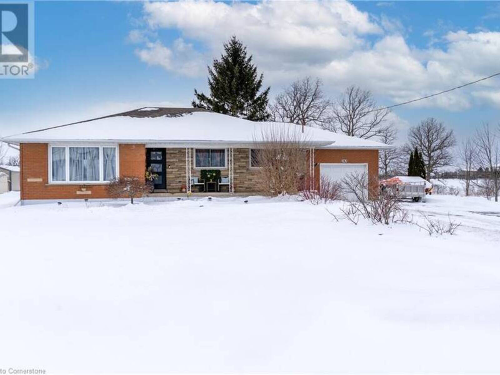 242 MOUNTAIN Road, Grimsby, Ontario L3M 4E7