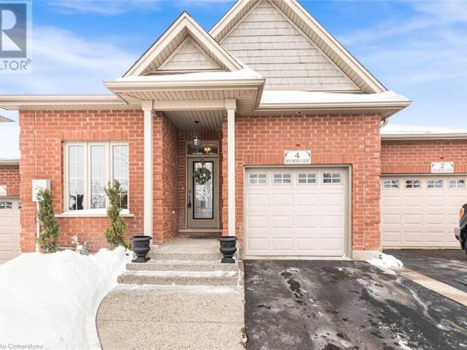 4 IRON BRIDGE Court, Caledonia, Ontario N3W 0A4