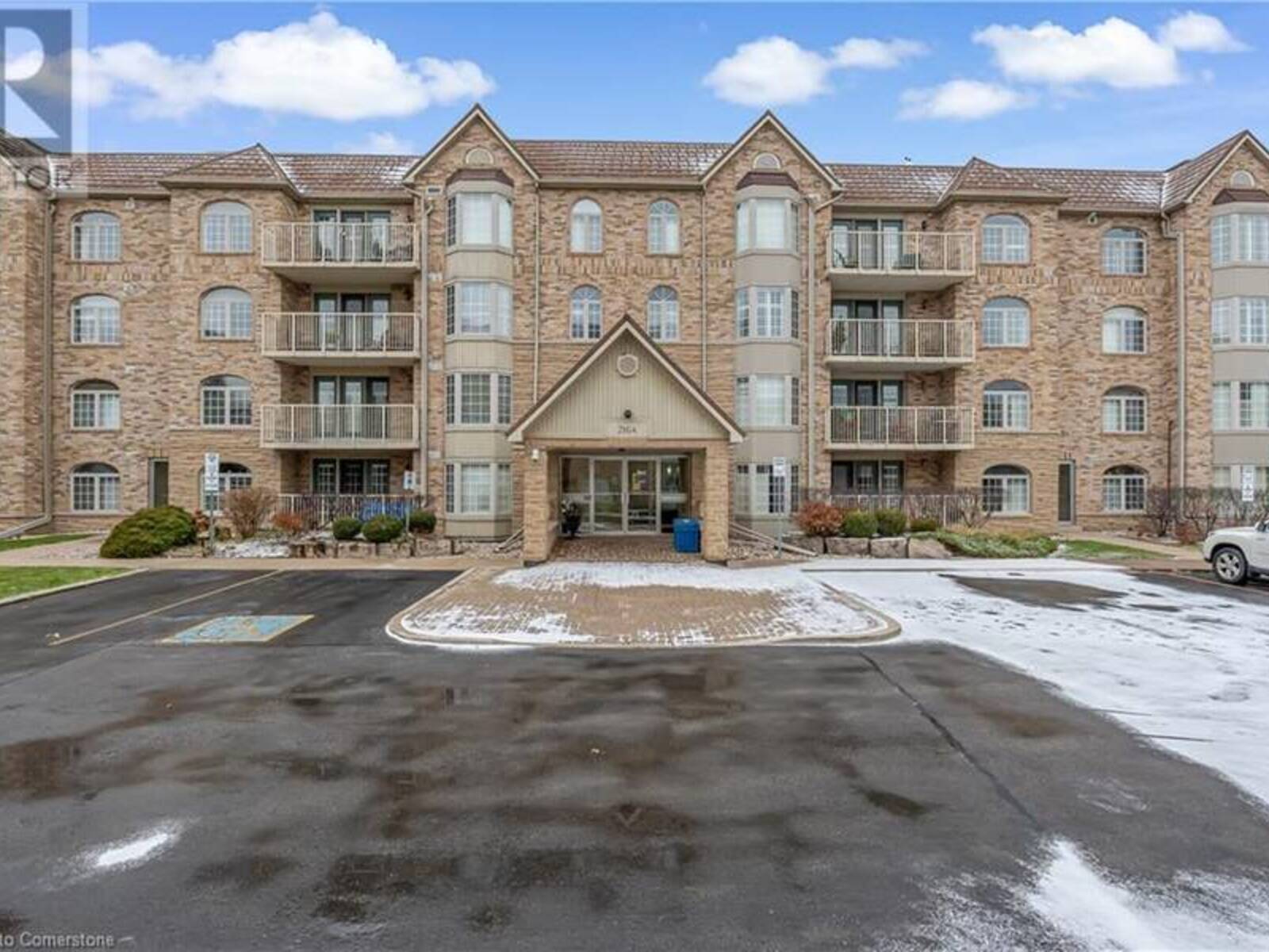 216 PLAINS Road W Unit# A204, Burlington, Ontario L7T 4K8