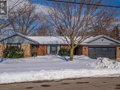 16 TREVOR Drive Hamilton Ontario, L8G 1N2