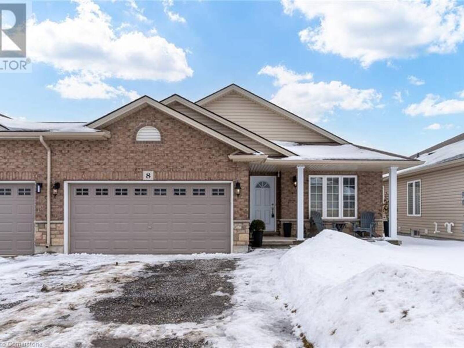 8 LINDA Crescent, Hagersville, Ontario N0A 1H0