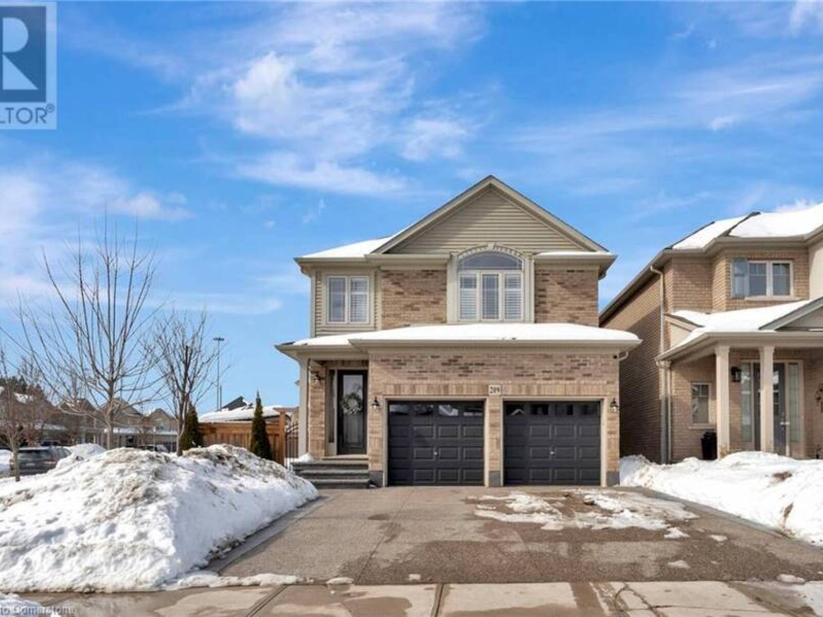 209 JOHN FREDERICK Drive, Ancaster, Ontario L9G 2T4