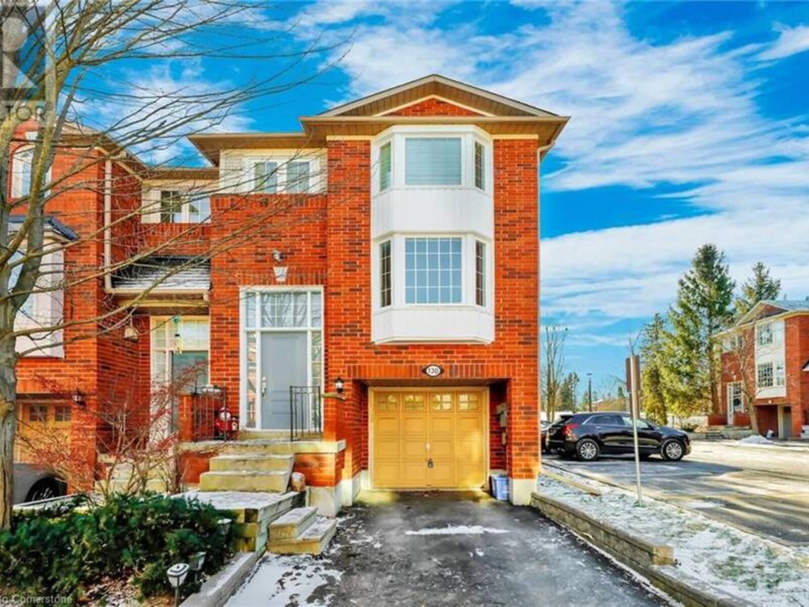 130 MOSAICS Avenue Unit# 40, Aurora, Ontario L4G 7L5