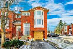 130 MOSAICS Avenue Unit# 40 | Aurora Ontario | Slide Image One