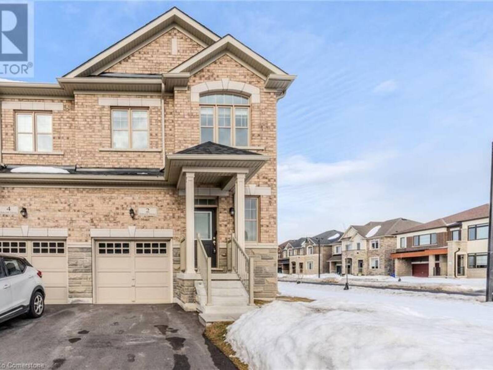 2 HOLCOMB Terrace, Waterdown, Ontario L8B 1Z8