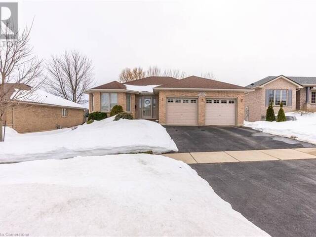 22 MANSFIELD Drive Brant Ontario, N0E 1N0 - 4 Bedrooms Home For Sale