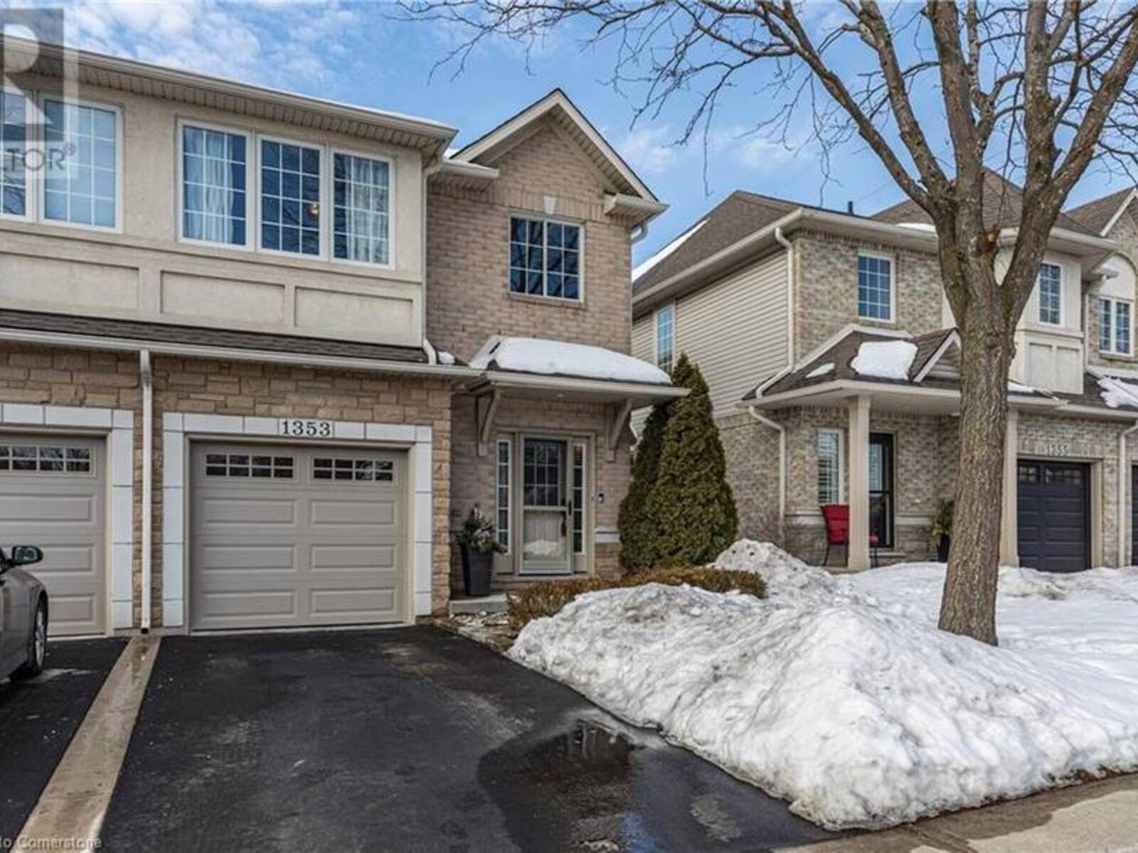 1353 STEPHENSON Drive, Burlington, Ontario L7S 2M4