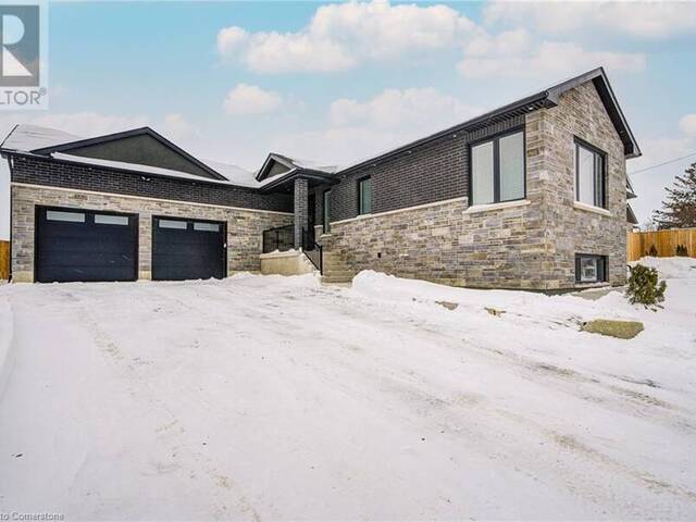 21 HALDIMAND 66 Road Caledonia Ontario, N3W 1N7 - 4 Bedrooms Home For Sale