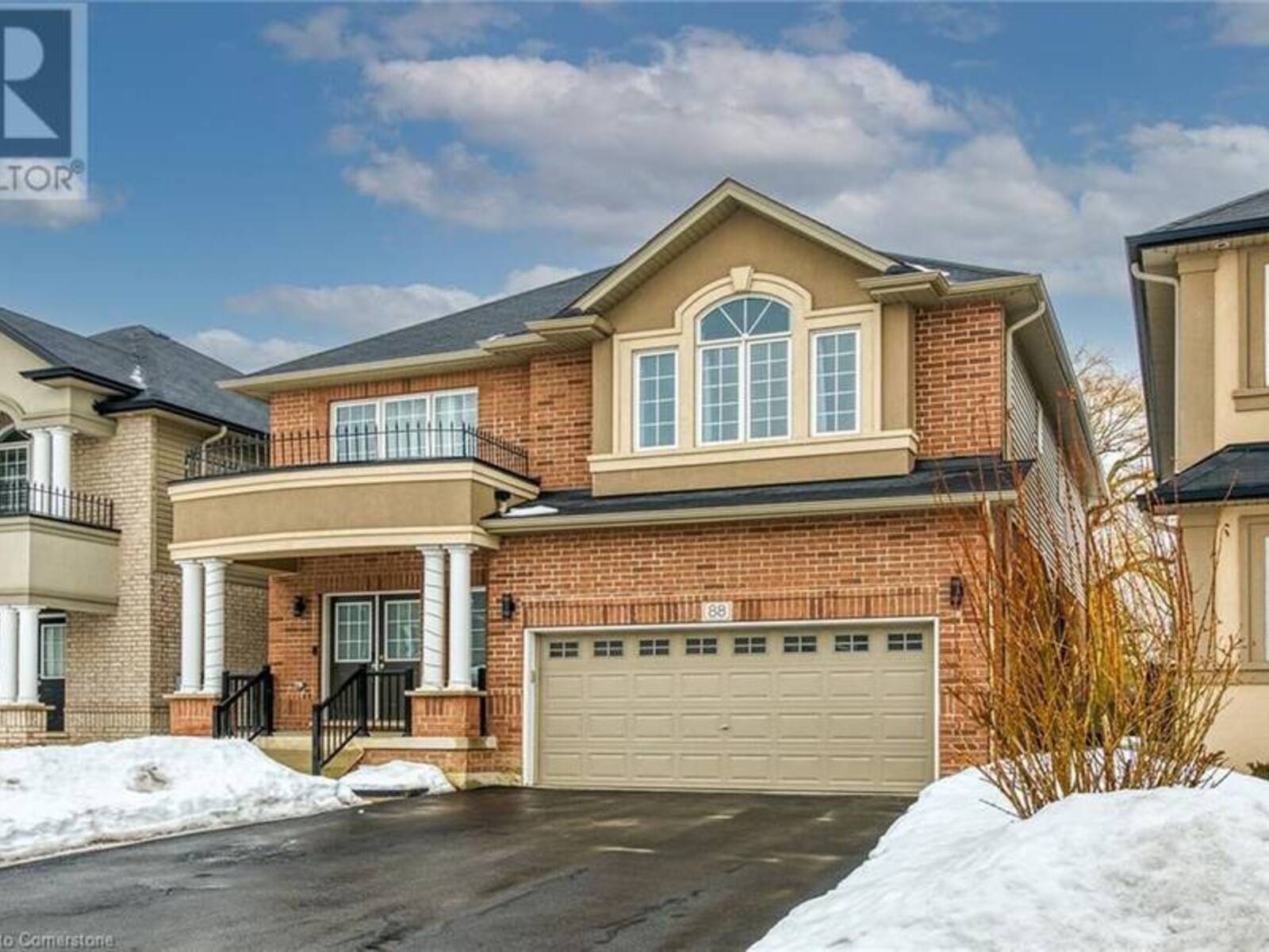 88 BELLROYAL Crescent, Hamilton, Ontario L8J 0G1